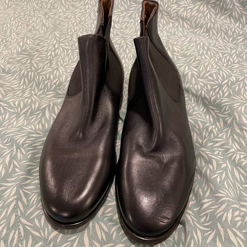 Size 9 mens Aldo Chelsea boots 🥾